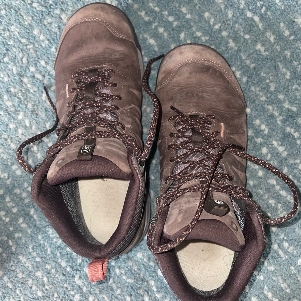 Women’s 10.5 Oboz Sypes hiking boots